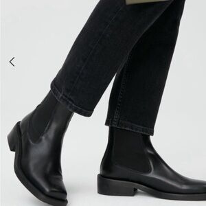 Ganni Square Toe Chelsea Boots (40)